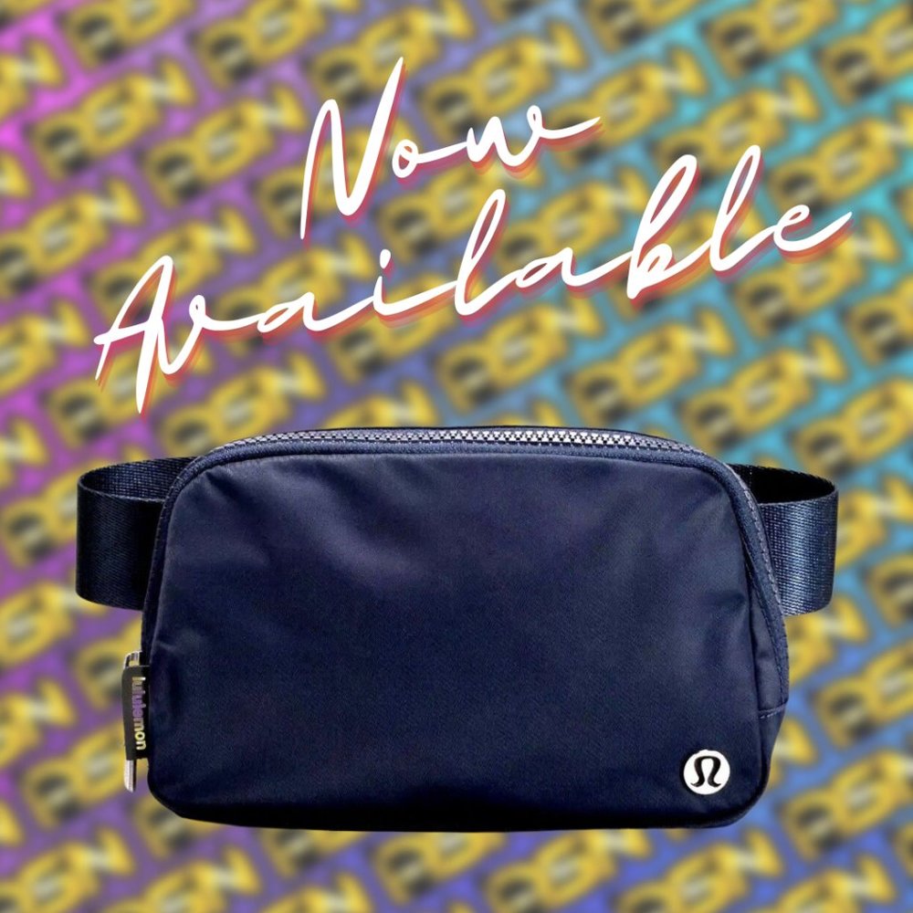 NWT lululemon Everywhere Belt Bag - True Navy